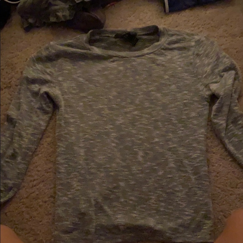 grey long sleeve sweater